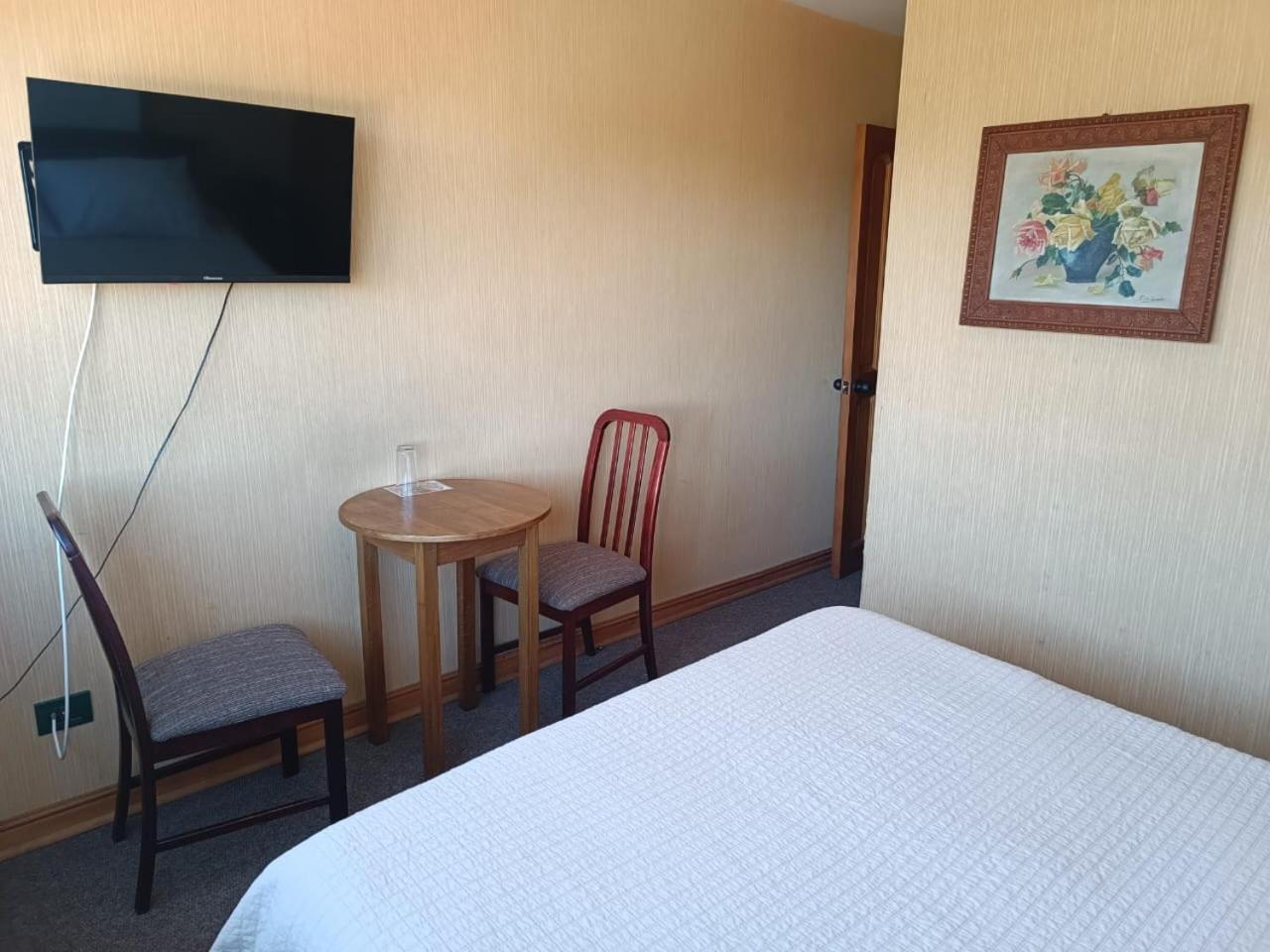 Hotel Antupiren プエルトモント エクステリア 写真