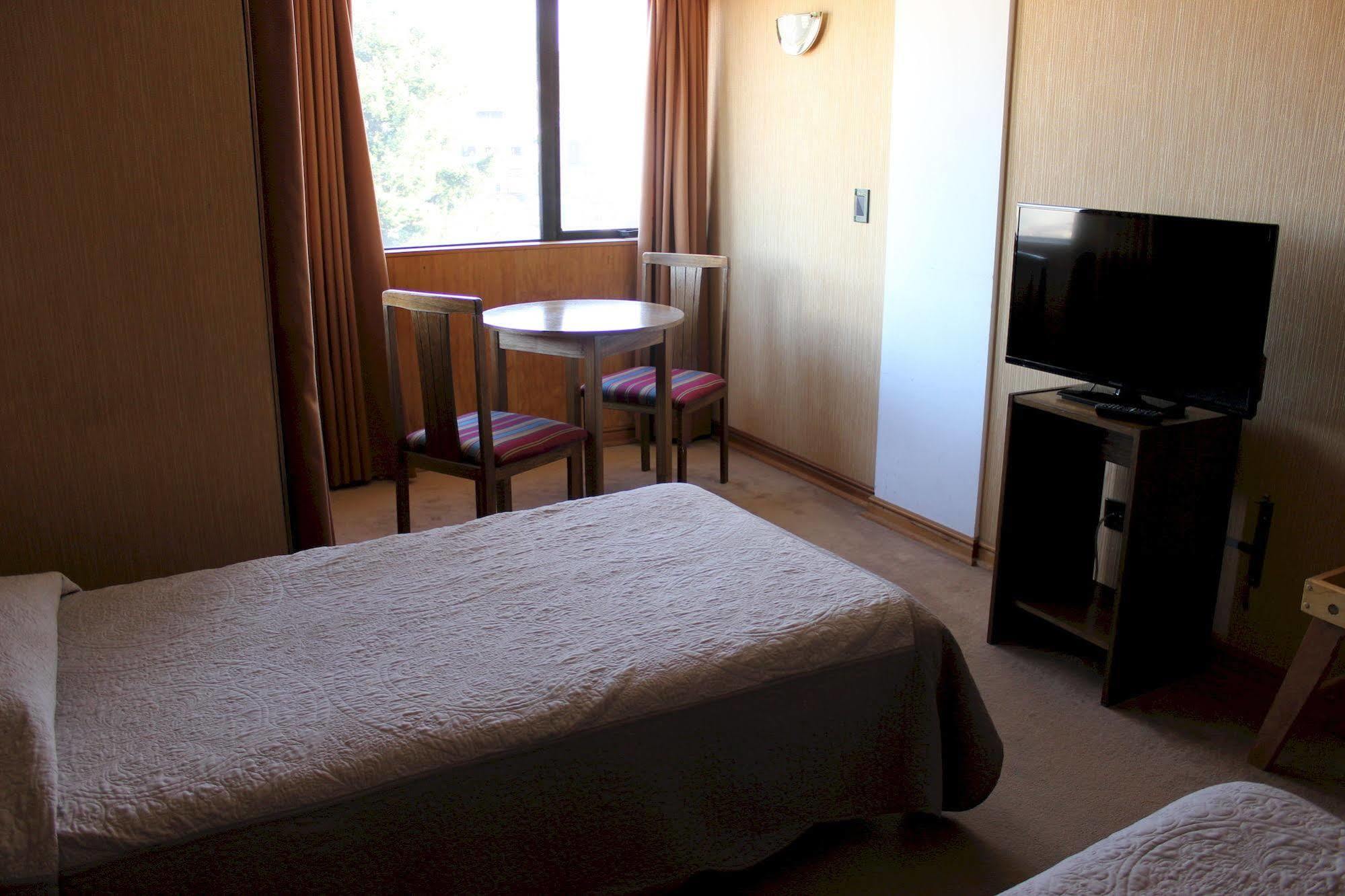 Hotel Antupiren プエルトモント エクステリア 写真