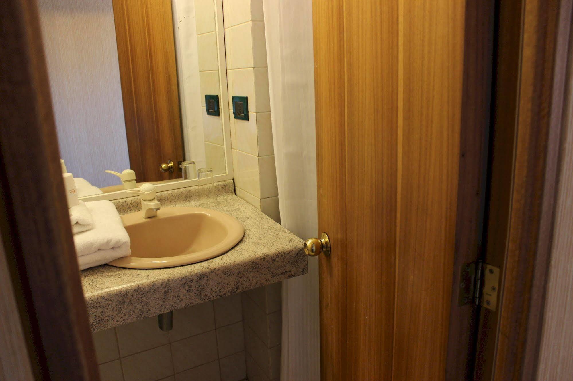 Hotel Antupiren プエルトモント エクステリア 写真