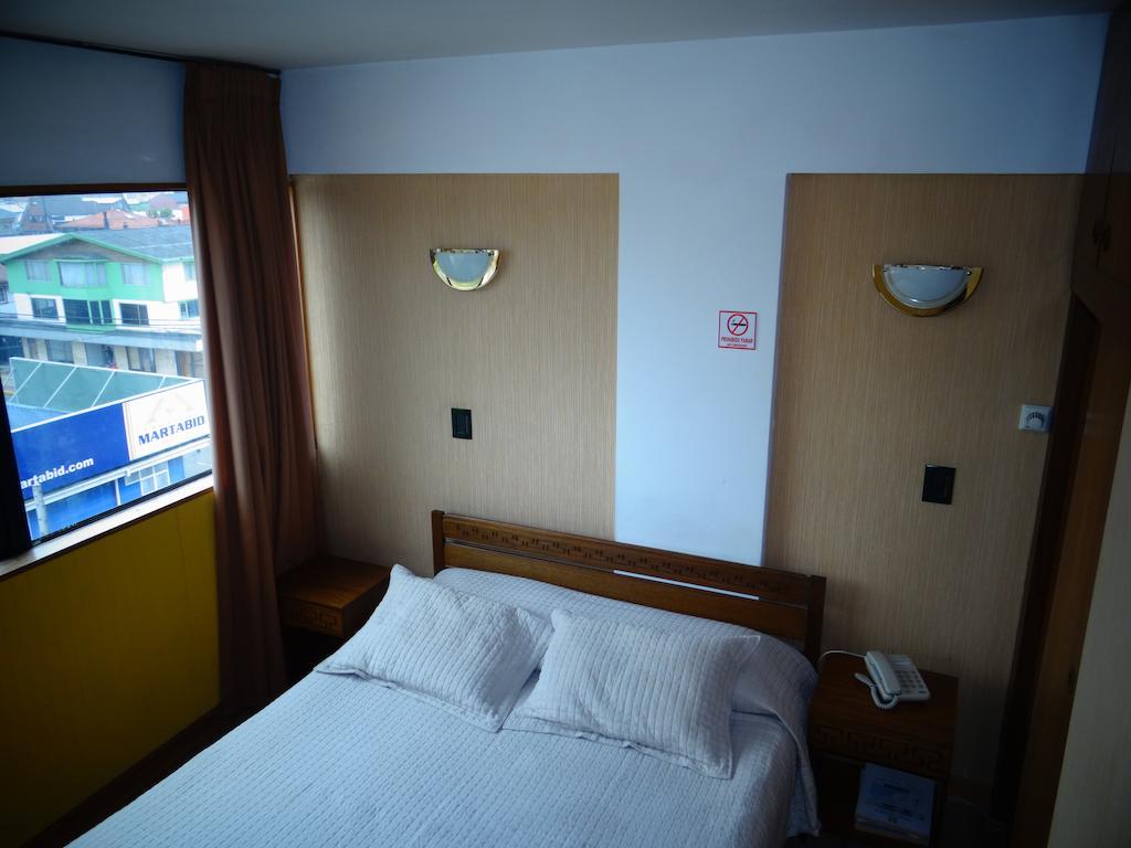 Hotel Antupiren プエルトモント エクステリア 写真